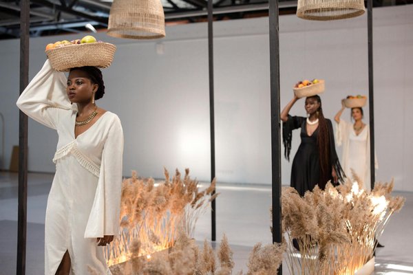 Les incontournables pantalons chino femme pour un look parfait